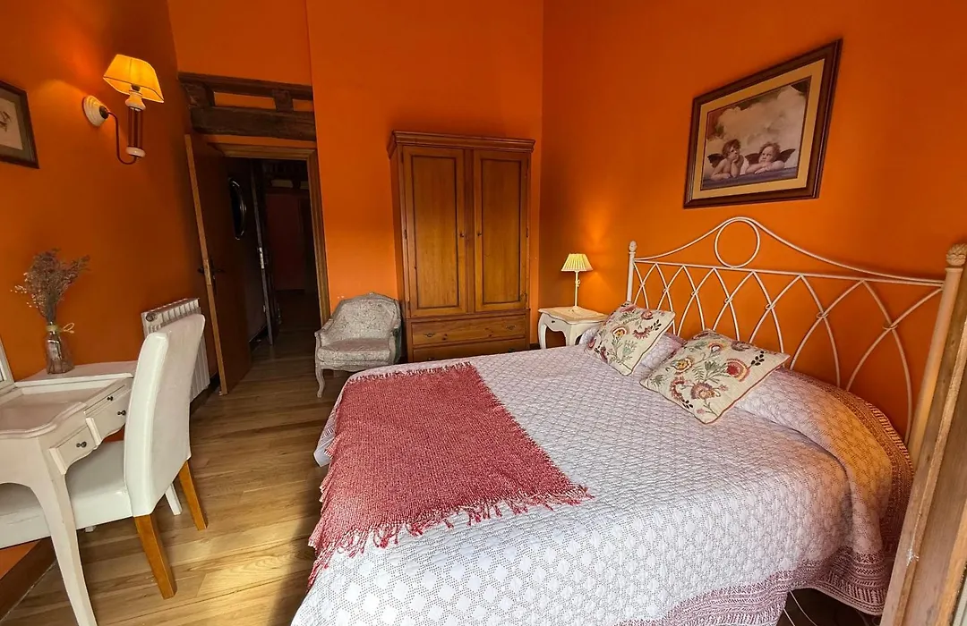 Casa Peluaga-1